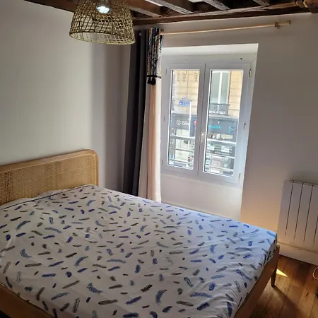 à Dans Le 1oe En Bail Mobilité 1mois Minimum Appartement Paris